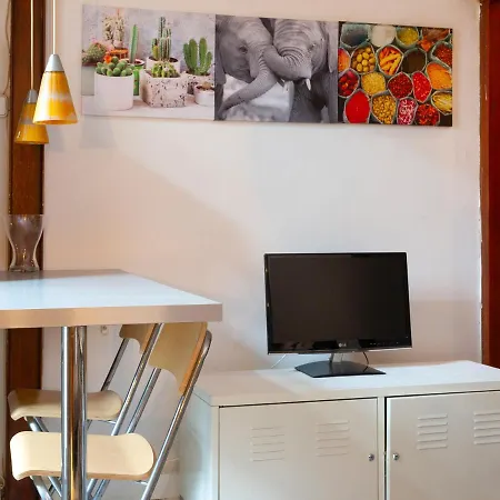 Modern Next To Sagrada Familia Apartment