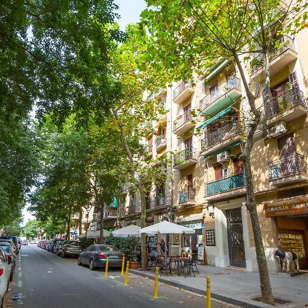 Modern Next To Sagrada Familia Apartment