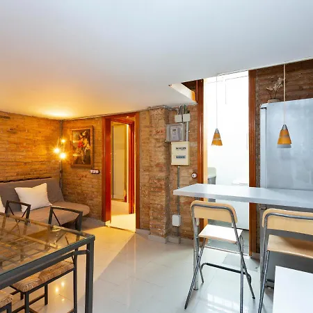 Modern Next To Sagrada Familia * 巴塞罗那